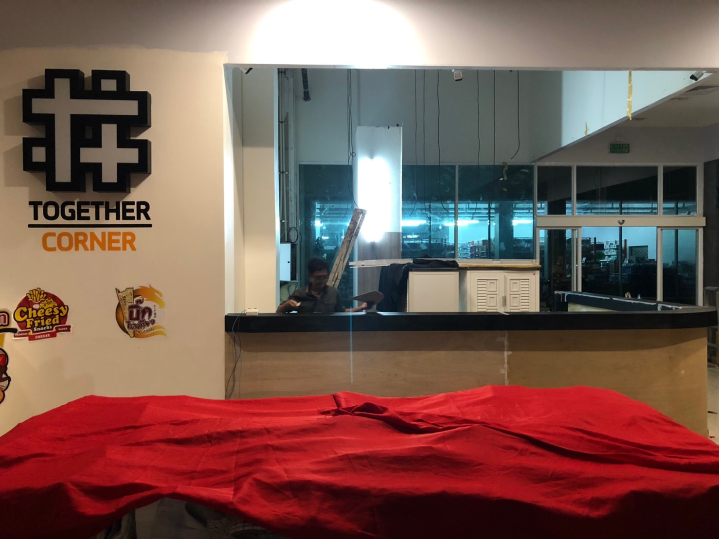 ร้าน Together ห้างสรรพสินค้าลีมาร์ท อ.เมือง จ.ตรัง